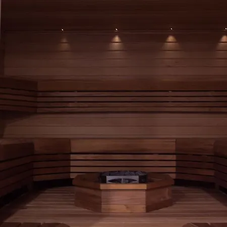 玉山小屋酒店 4*